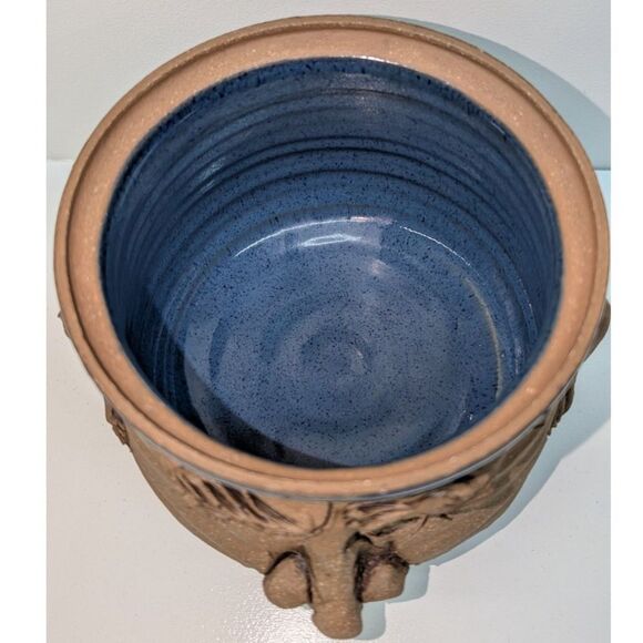 David L Davis People Pottery Lidded Jar - Picture 3 of 6